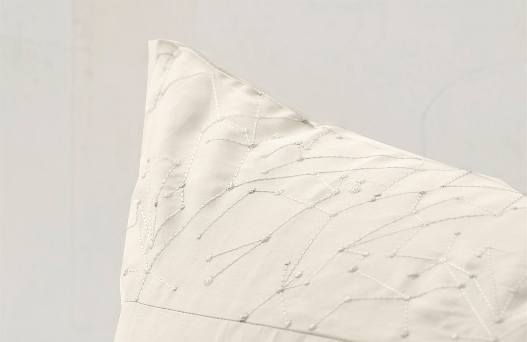 Mrs.Me home couture - duvetcoverset Orbit nougat detail2 LR